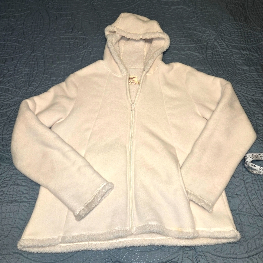 Faded Glory Cream Teddy Jacket - Picture 2 of 9